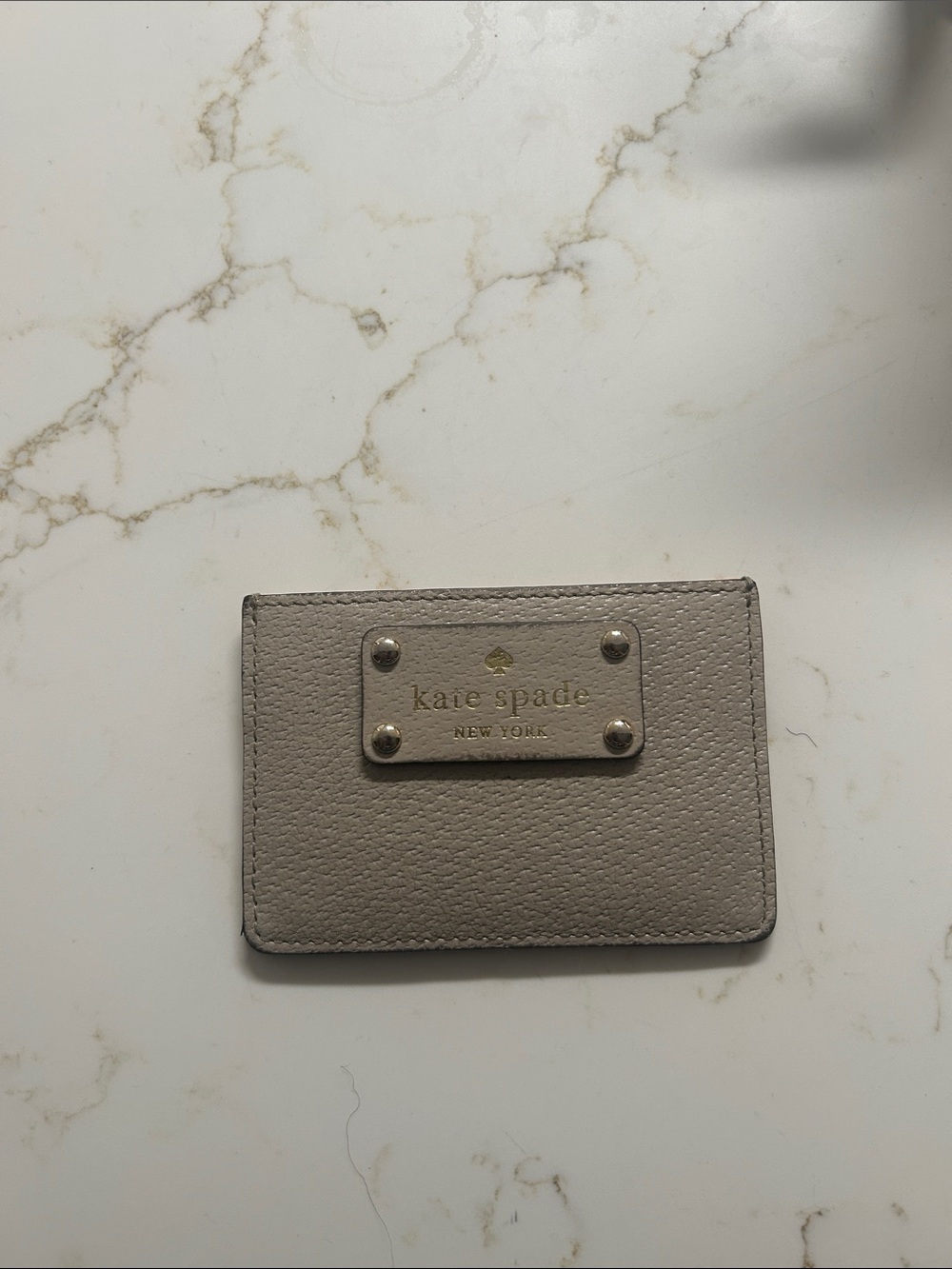kate spade Pebbled Leather Card Holder - Taupe Gray